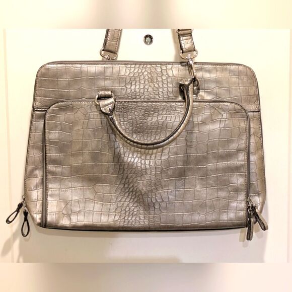 EUC Bueno Silver Faux Crocodile Laptop Bag - Picture 2 of 5